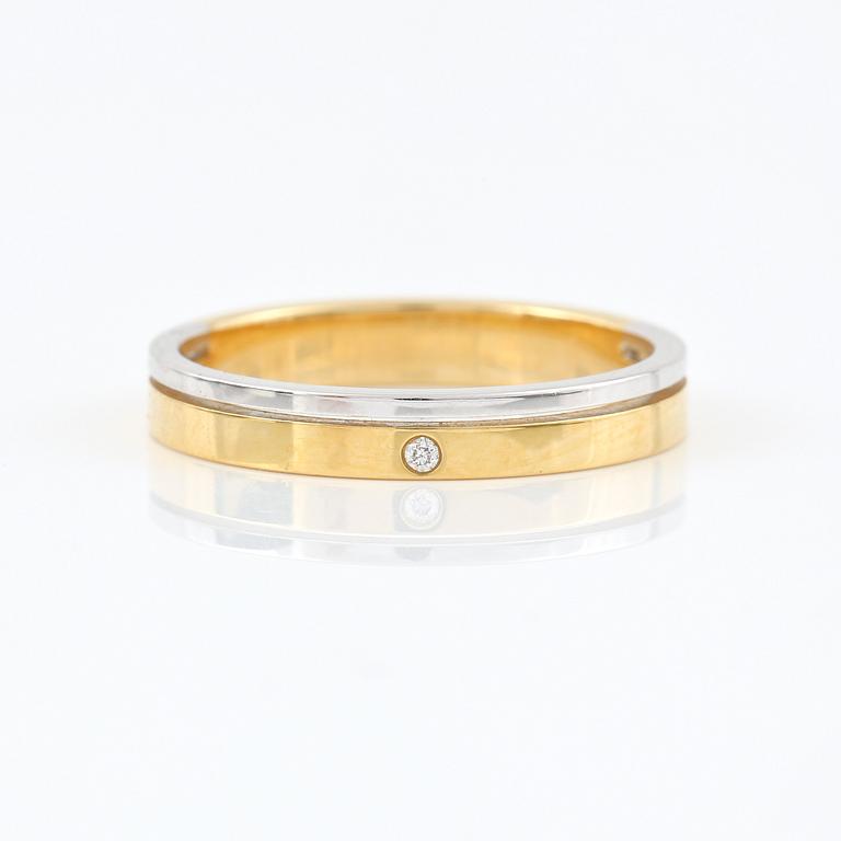 RING, Bliss, Italien, 18K guld/vitguld, två sammansatta band med diamant ca  0.02ct.