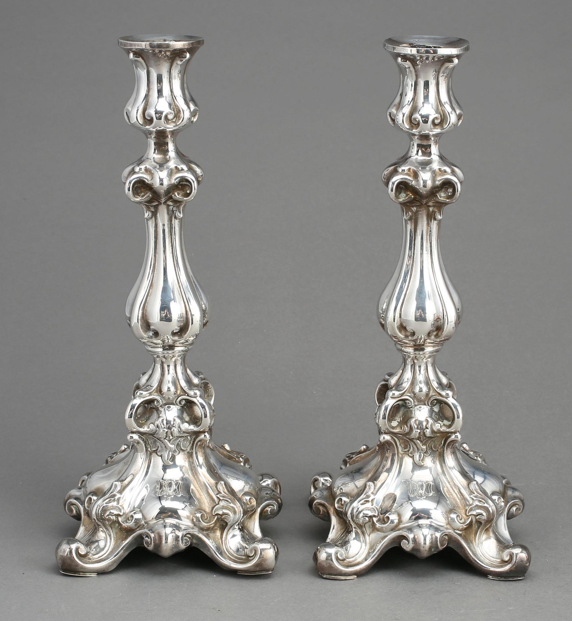 LJUSSTAKAR, 2 par, nysilver, barockstil, bl.a GAB, Stockholm, 1900-tal.