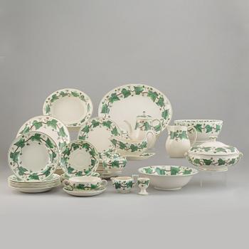 A part 'Napoelon Ivy' dinner and coffee service, Wedgwood, England, second half of the 20th century (53 pieces).