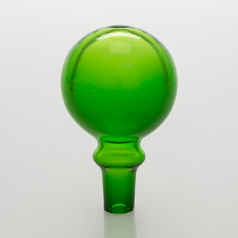 Tapio Wirkkala, A 'Coreano' glass carafe for Rosenthal 1979.