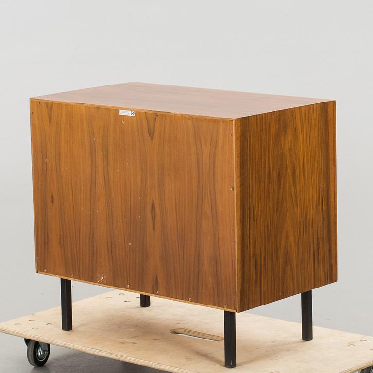 FLORENCE KNOLL. sideboard/skåp Licenstillverkat NK 1964.