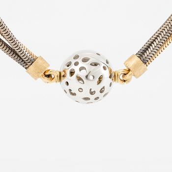 Ole Lynggaard, Charlotte Lynggaard, necklace 14K gold and silver with clasp in 18K white gold.