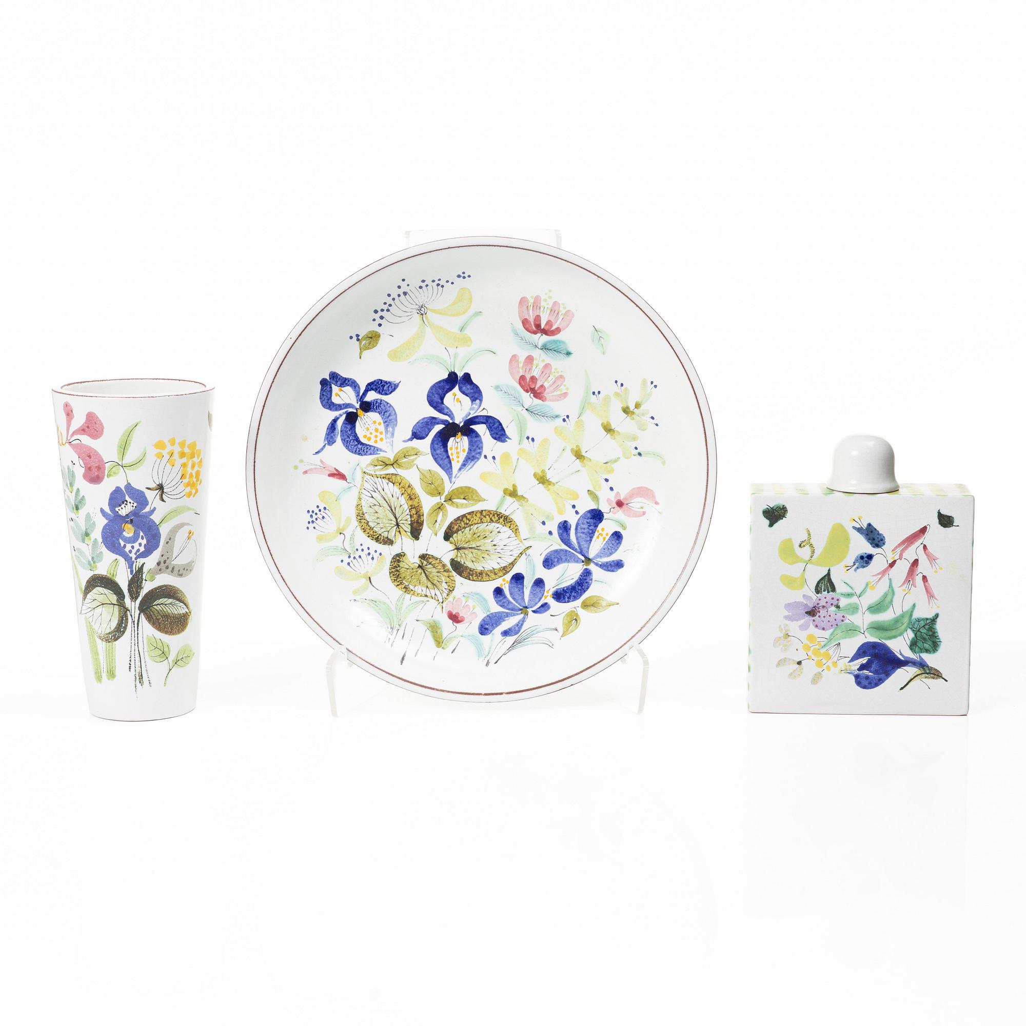 Stig Lindberg, A faience dish, vase and tea caddy, faience, Gustavsberg Studio.