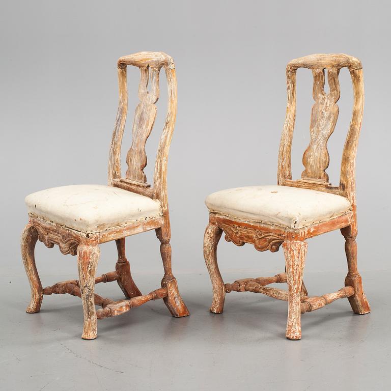 STOLAR, ett par, senbarock, 1700-talets mitt.
