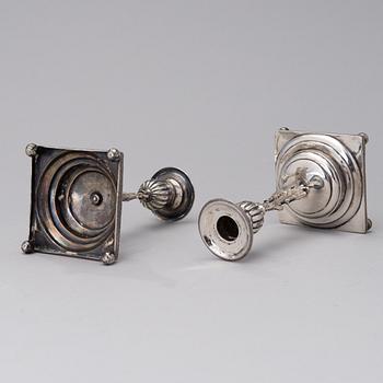 A PAIR OF FINNISH SILVER CANDLESTICKS, Wilhelm Fahlström 1818-1828, Helsinki.
