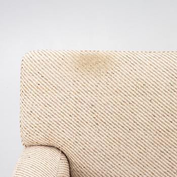 Hans J. Wegner, sofa, "AP-33", mid-20th century.