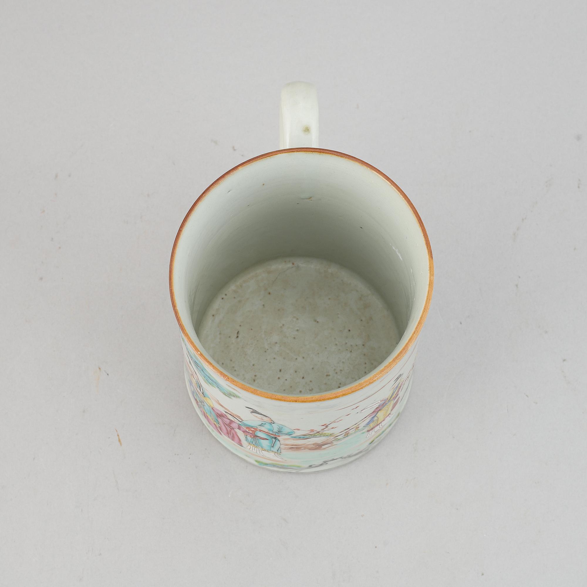 Mugg, kompaniporslin. Qingdynastin, Qianlong (1736-95).