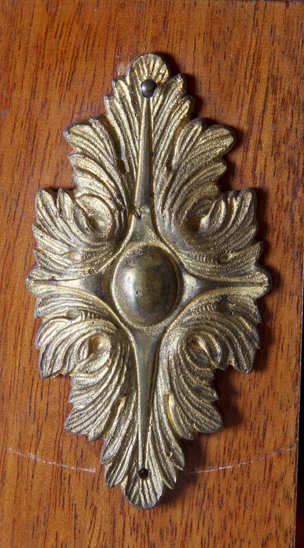 BOKHYLLOR, ett par, gustaviansk stil. Prov; enligt uppgift Stubbarps slott, Arild.