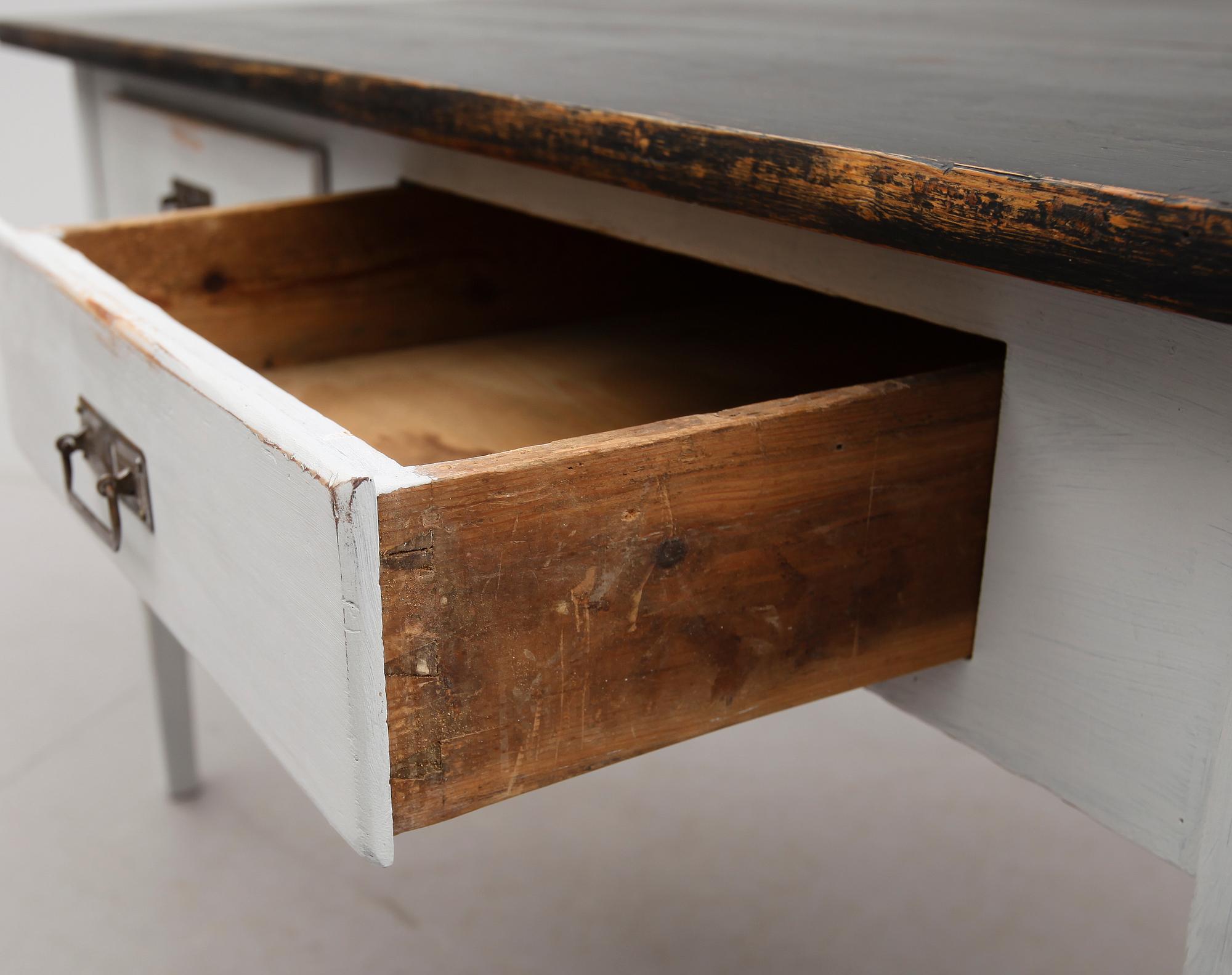 SKRIVBORD, 1800-talets andra hälft.