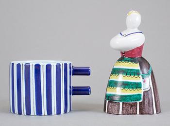 FAT, 2 st, FIGURIN samt KOPP, fajans, Gustavsberg, 1900-talets första hälft.