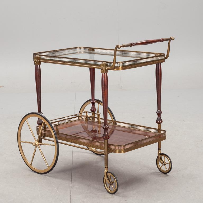 SERVERINGSVAGN, 1900-talets andra hälft.