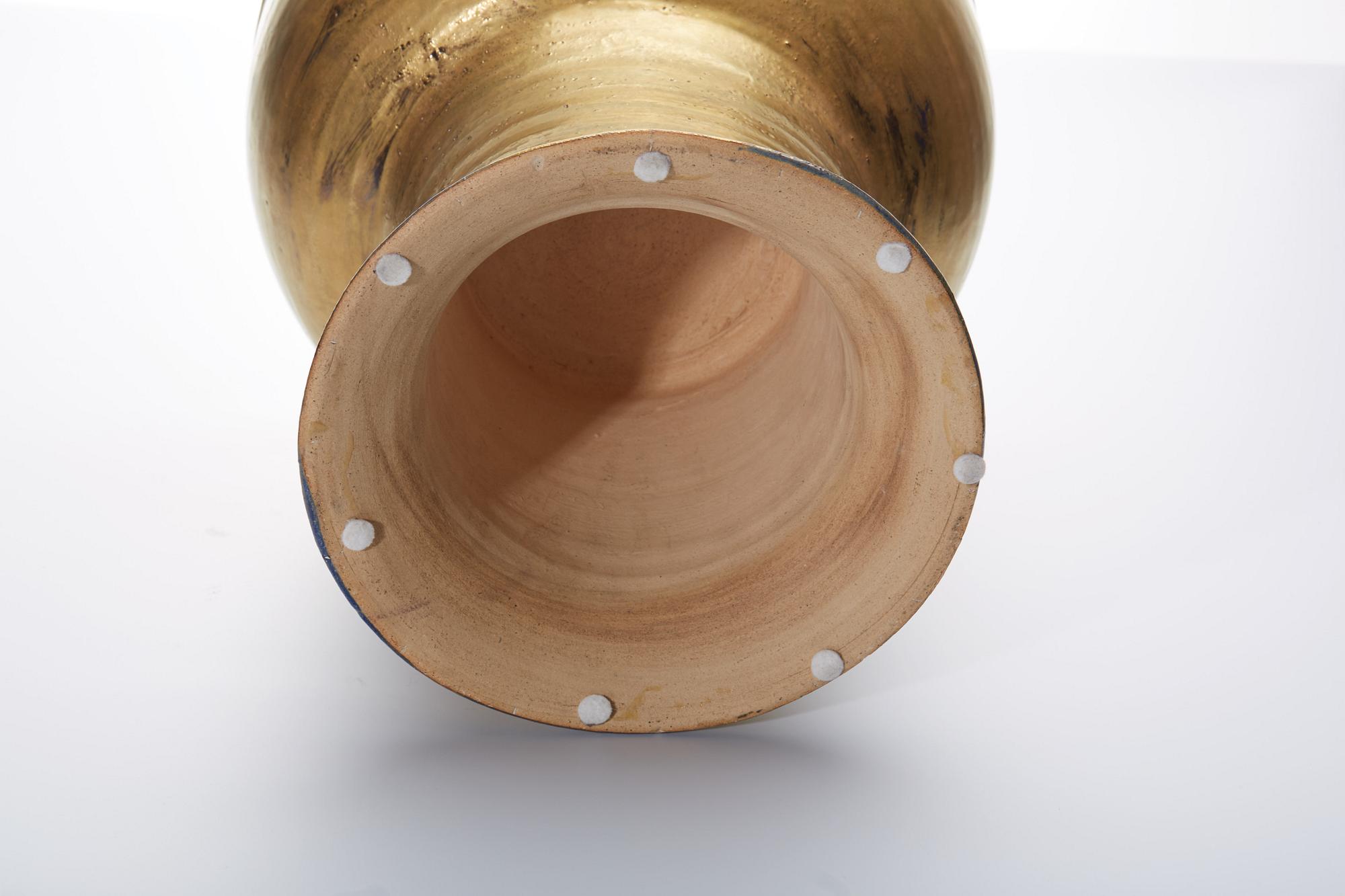 SKÅL PÅ FOT, glaserad keramik, 1900-talets andra hälft.