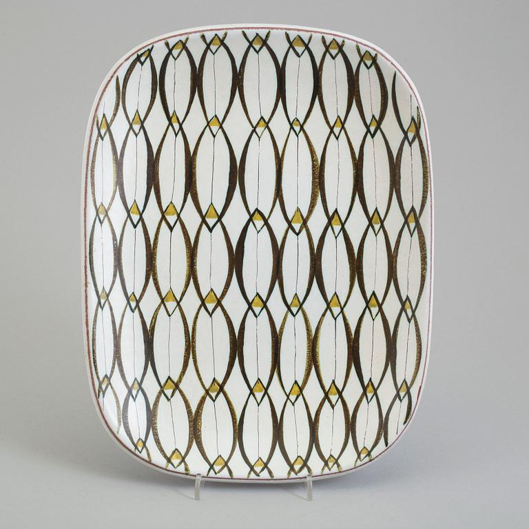 A second half of the 20th century earthenware dish by Stig Lindberg for Gustavsberg.