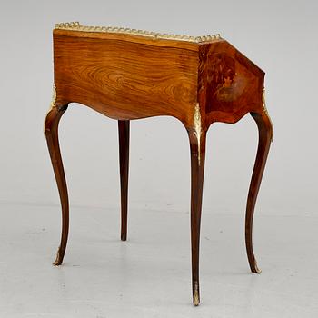 DAMARBETSBORD, rokokostil, 1900-tal.