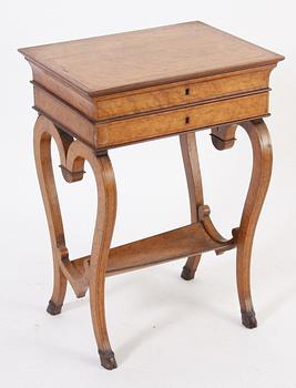 SYBORD, empirestil, 1800-tal. Bla. björk o mahogny.