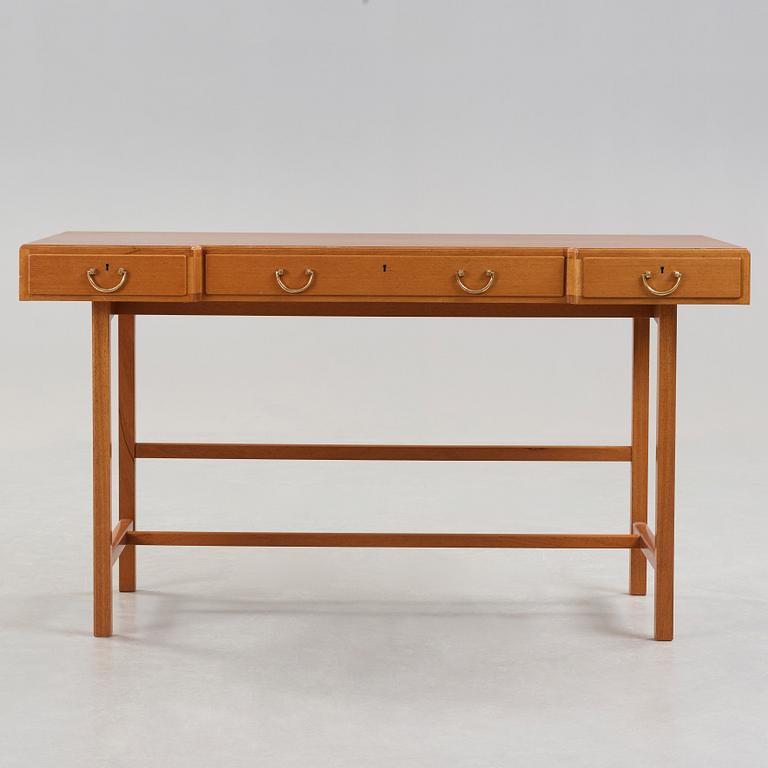 Josef Frank, A Josef Frank mahogany desk, model 1022.