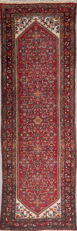 GALLERIMATTA, old, Iran, ca 325 x 112 cm.