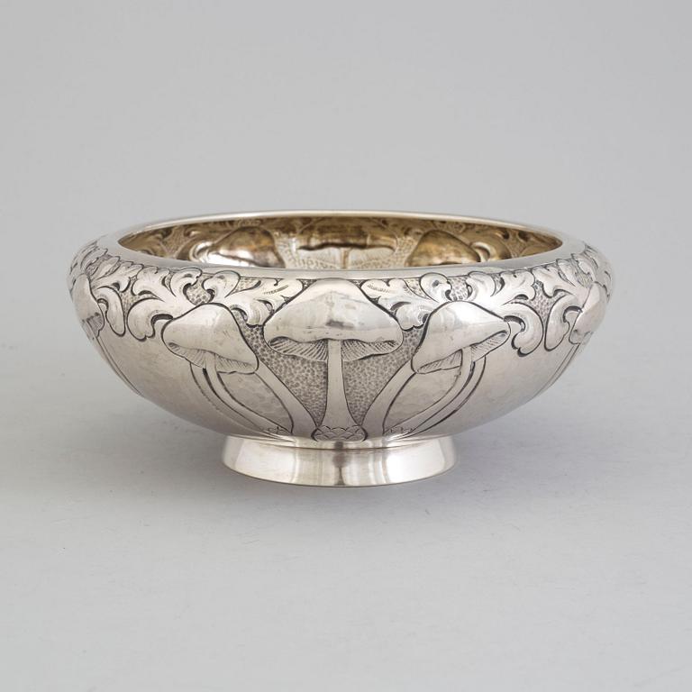 A Norwegian Art Nouveau parcel-gilt bowl decorated with mushrooms maker's mark J Tostrup, Oslo, 1907.