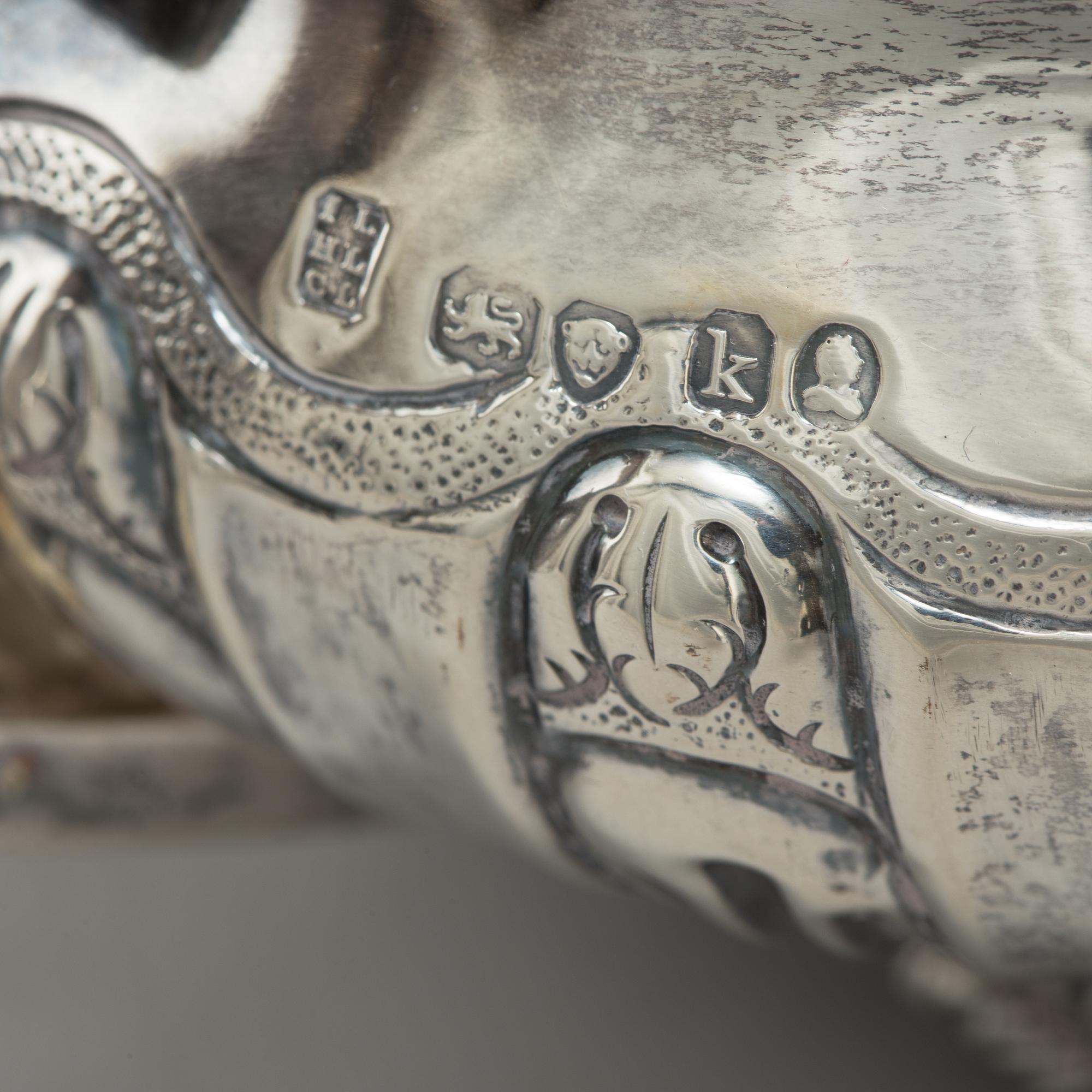 JOHN, HENRY & CHARLES LIAS, a Georgian silver teapot from London, England, 1825.