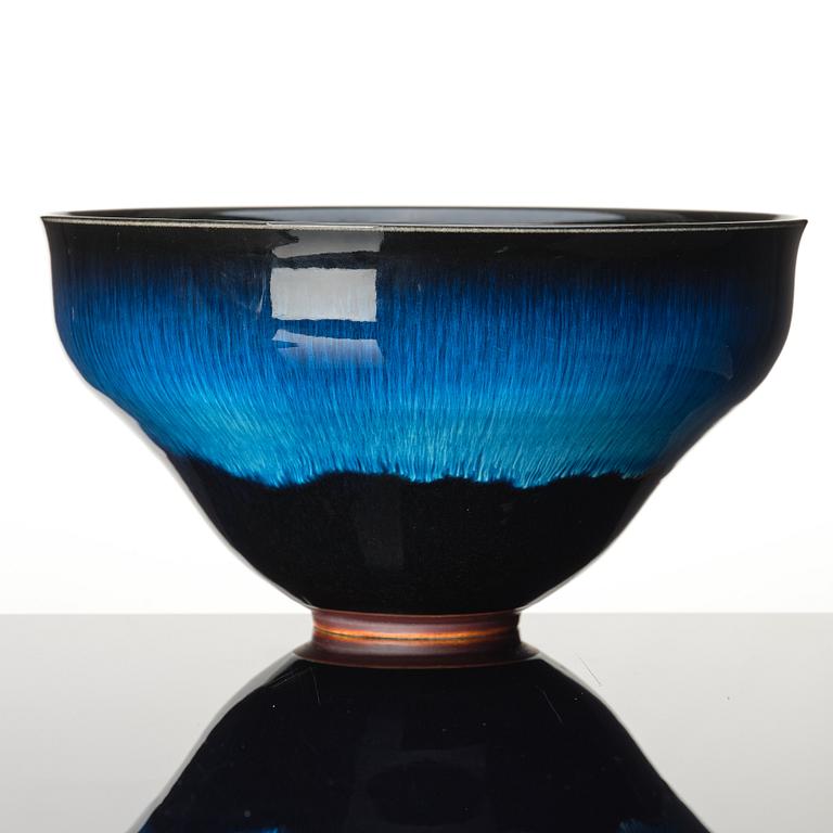 Carl-Harry Stålhane, a unique stoneware bowl, Rörstrand, Sweden 1960s.