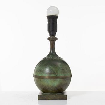 Guldsmedsaktiebolaget, a table lamp, 1930's.