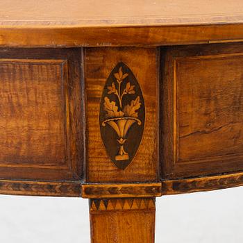 Sewing table, England, circa 1800.