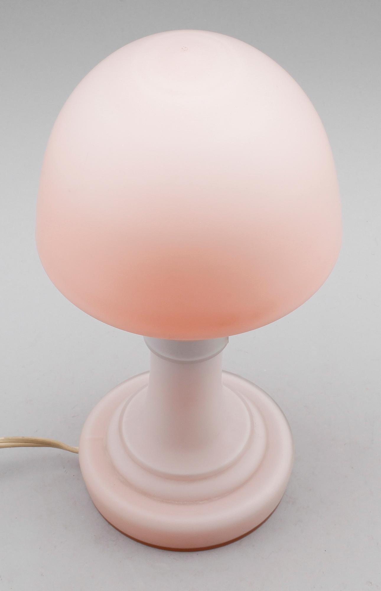 BORDSLAMPA, glas, 1900-talets första hälft.