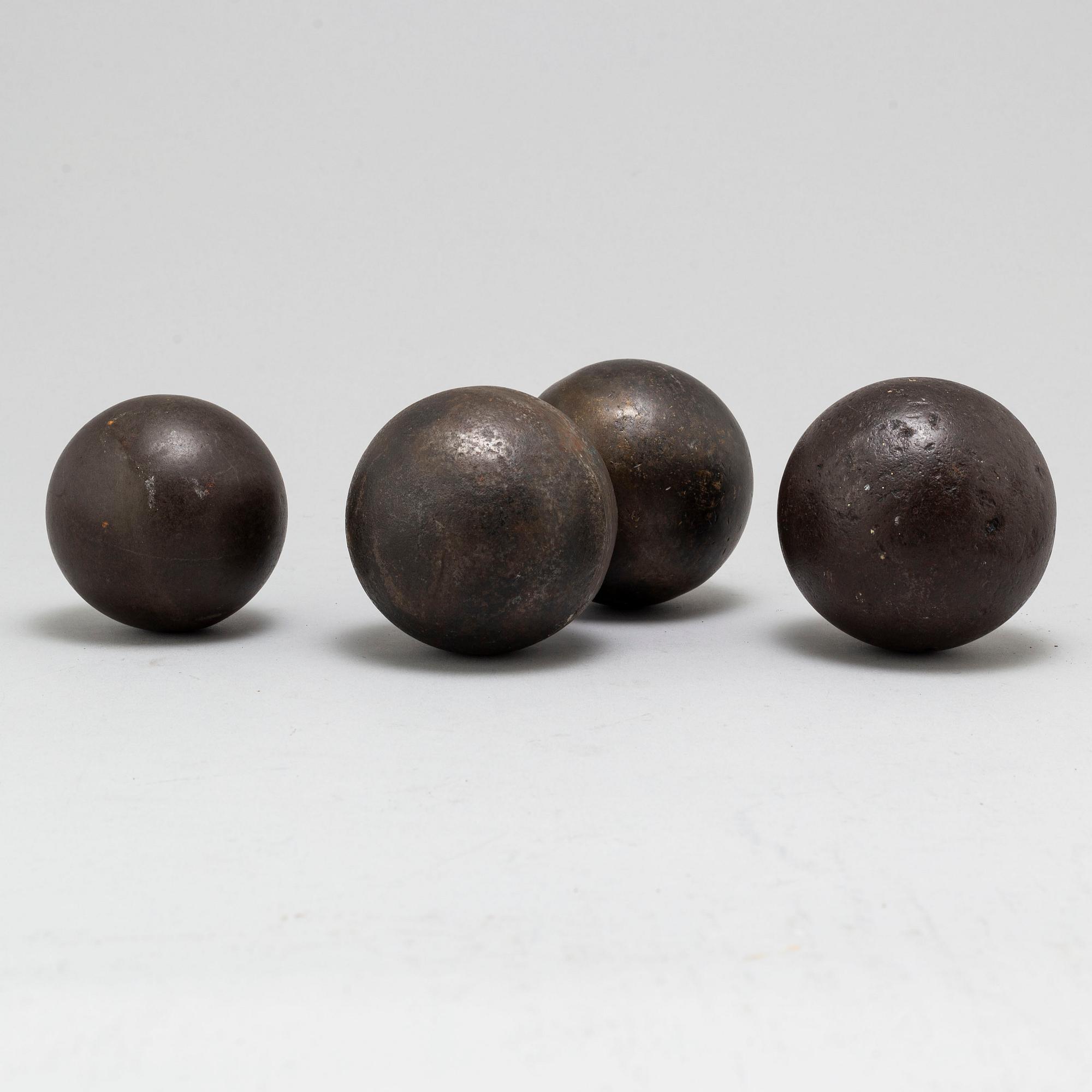 KULOR, 4 st, järn, 1800-tal.