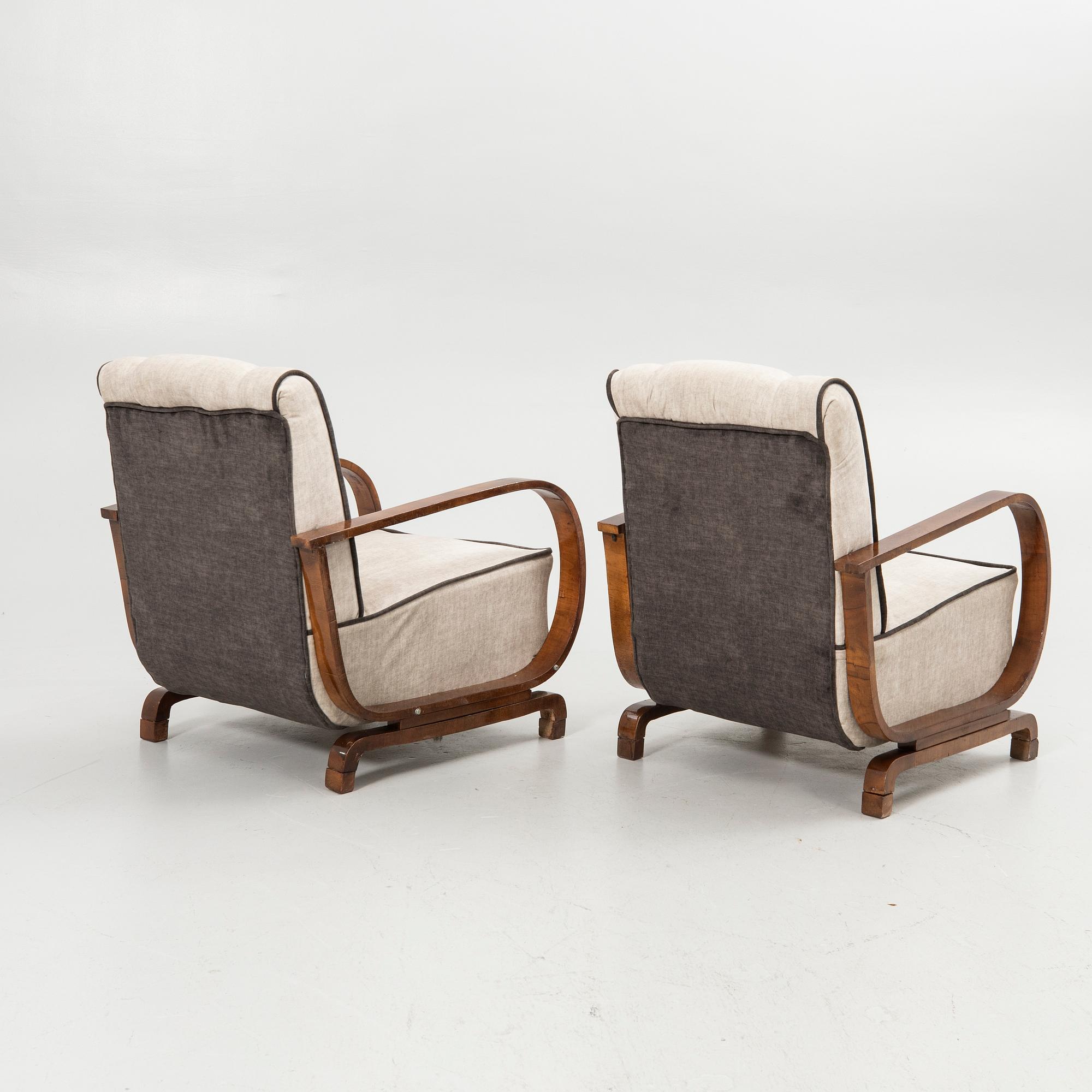 A pair of Art Deco armchairs, 20th century.