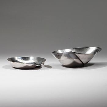 SKÅLAR, 2 st, silver, Tapio Wirkkala, signerade TW, Hopeakeskus, Tavastehus 1960-tal. Tot. vikt 169 g.