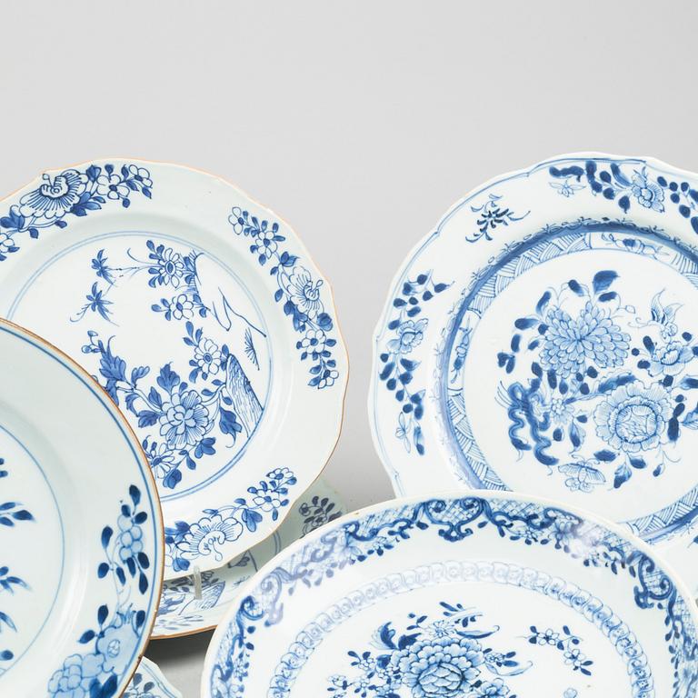 10 porcelain chinese 18th century dishes.