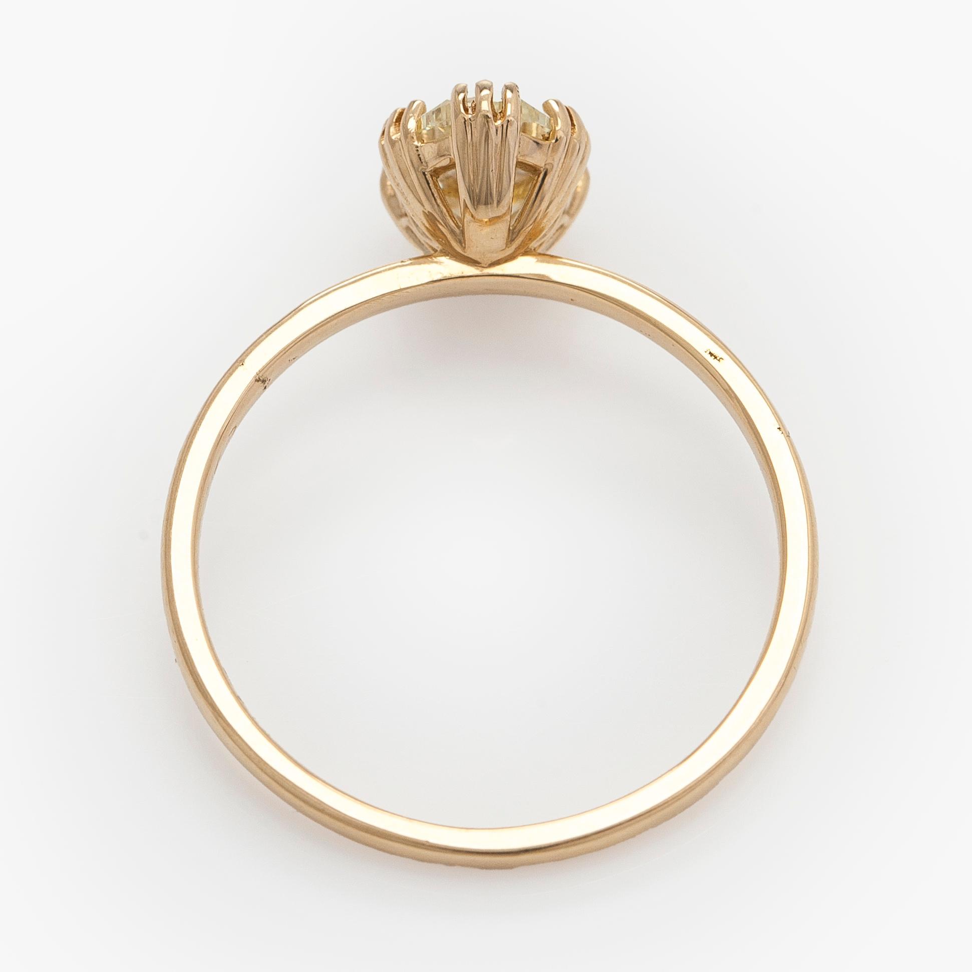Ring, oval, brilliant cut, yellow diamond, 14K gold.
