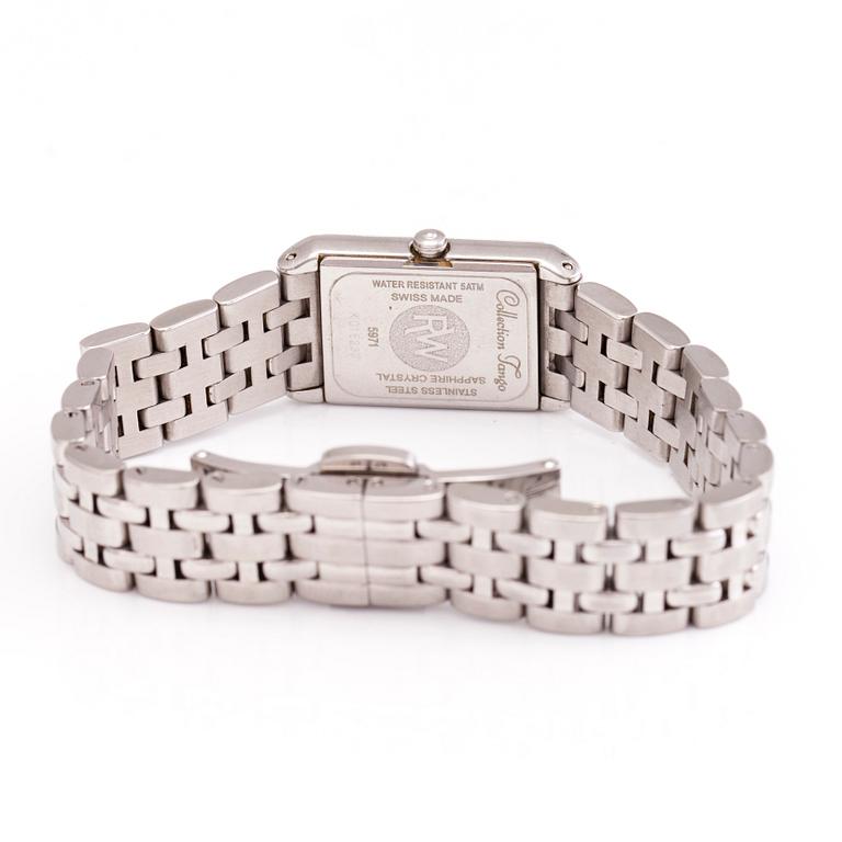 A Raymond Weil 'Tango' wrist watch. 18.6 mm.