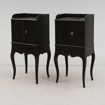 SÄNGBORD, 1 par, rokokostil, för Nationalmuseum, 1900-talets andra hälft.