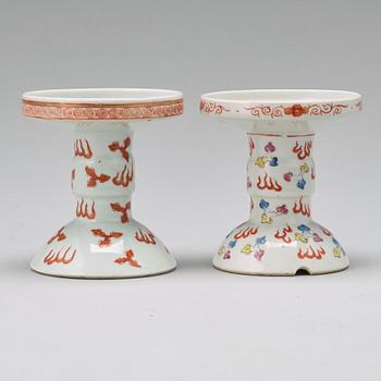A pair of Chinese lanterns, early 20th Century.
