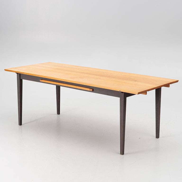 Nirvan Richter, dining table, Norrgavel.