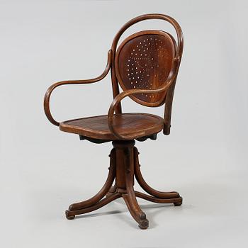 KARMSTOL, Thonettyp, 1900-talets mitt.