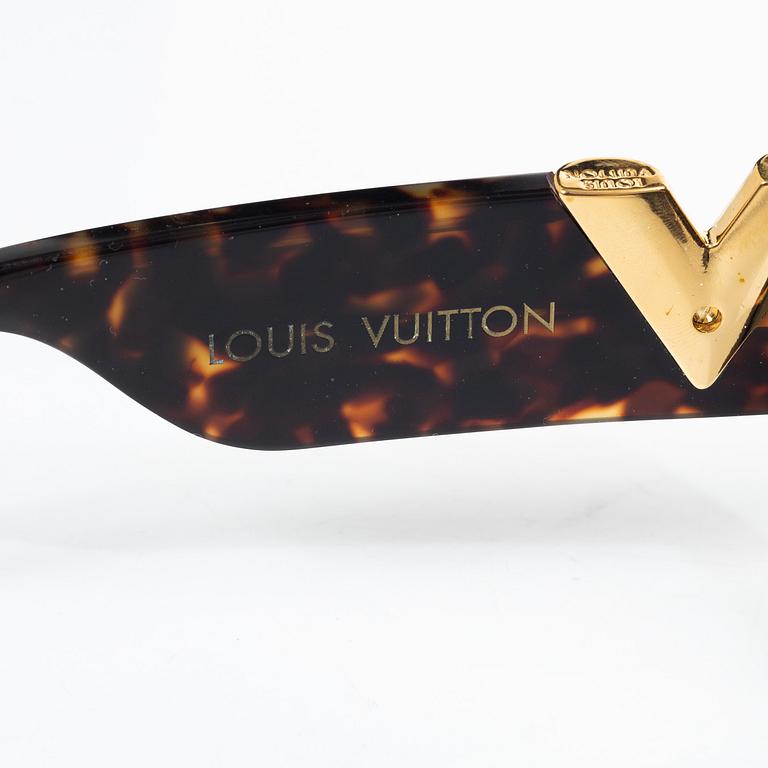 Louis Vuitton, Sunglasses.