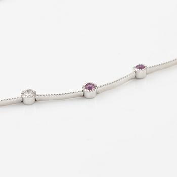 Necklace 18K gold white gold with round brilliant-cut diamonds and pink sapphires.