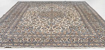 Matta, Keshan, ca 408 x 392 cm.