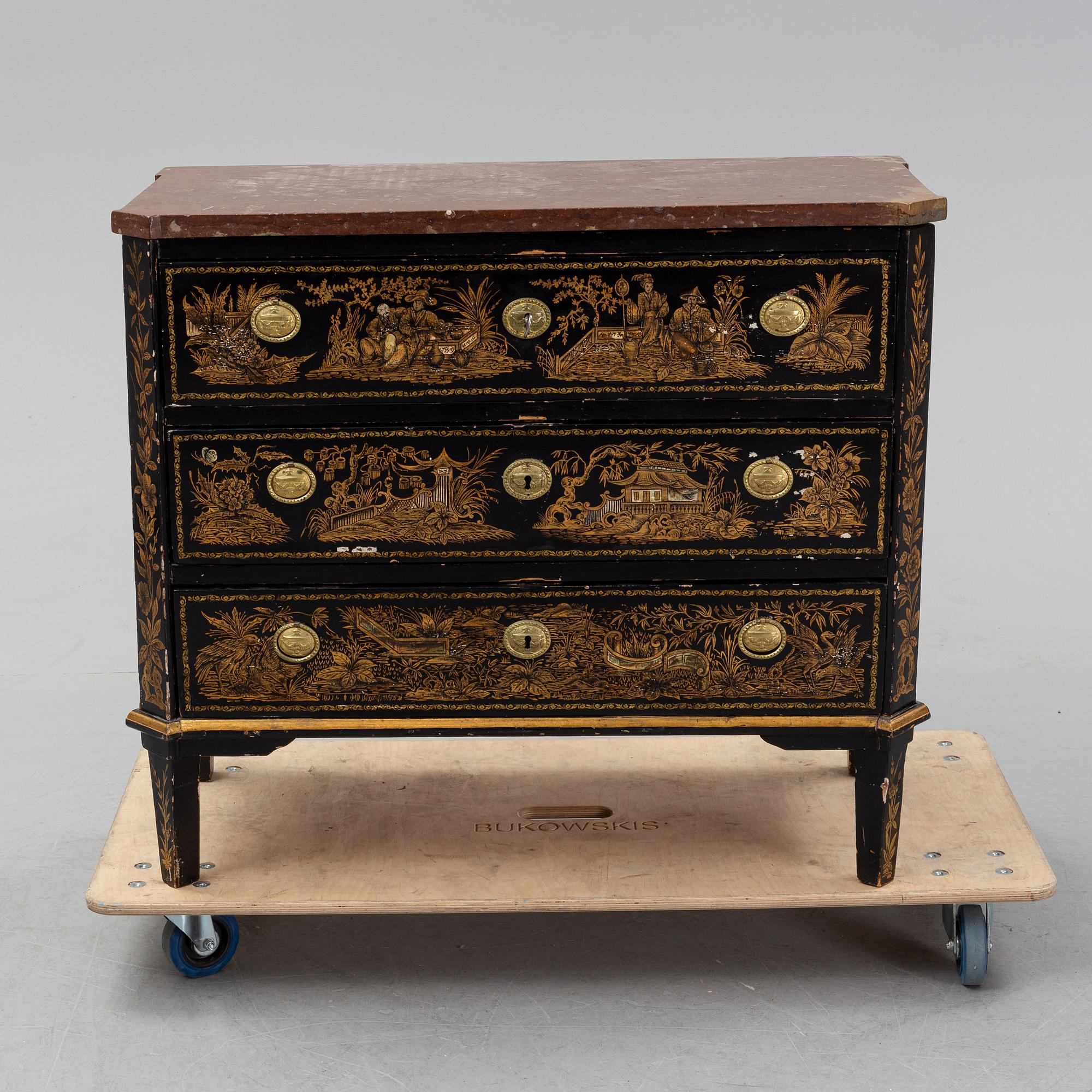 A 19th century gustavian style chest of drawers.