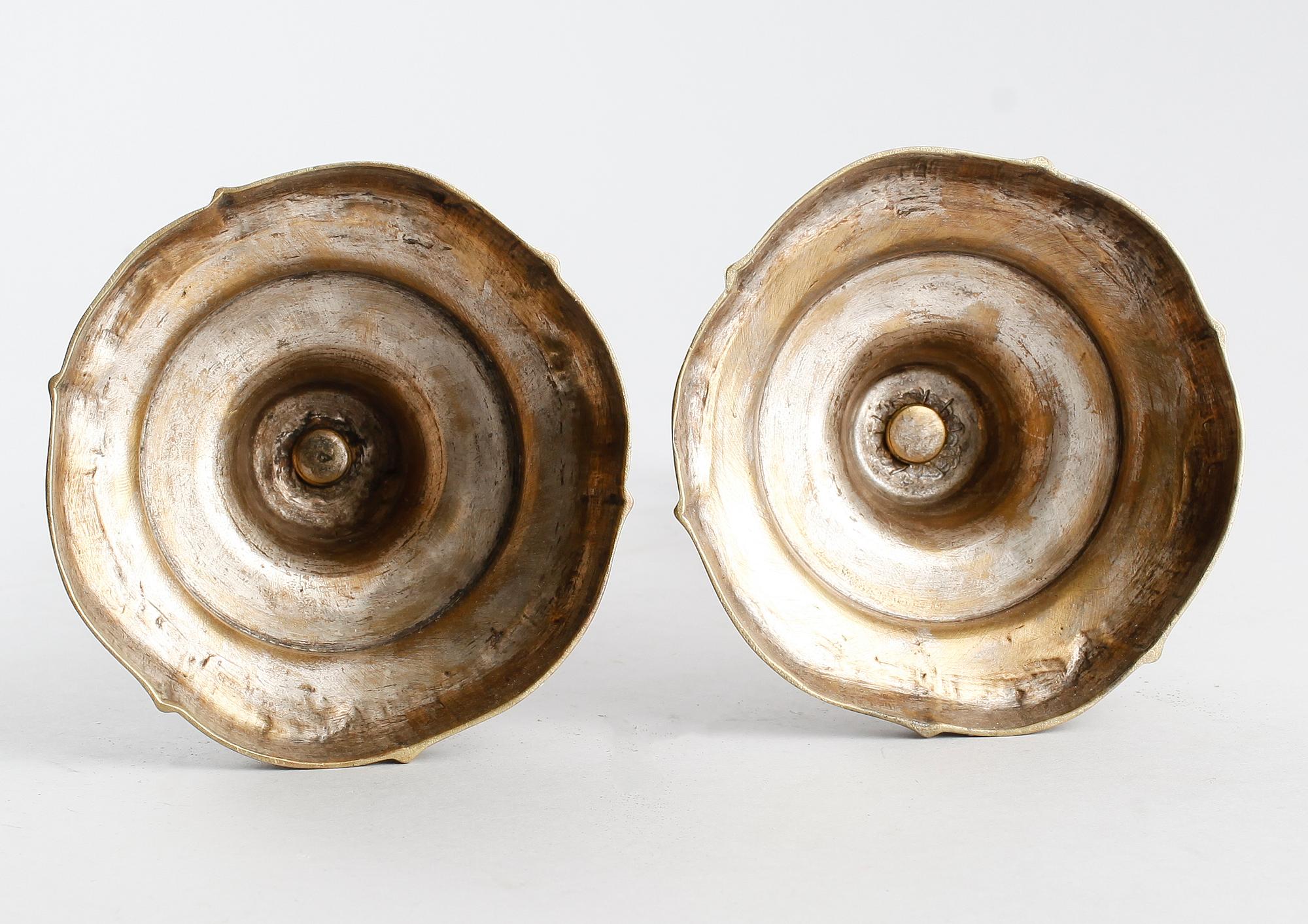 LJUSSTAKAR, 1 par, brons, 1700-tal.