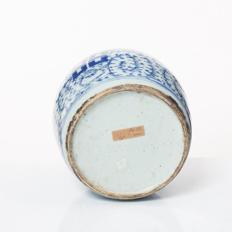 Bojan med lock, porslin, Kina, 1800-tal.