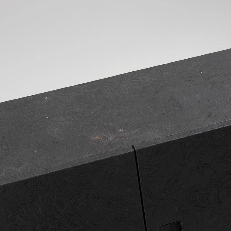 Cabinet, DIS, 2000s.