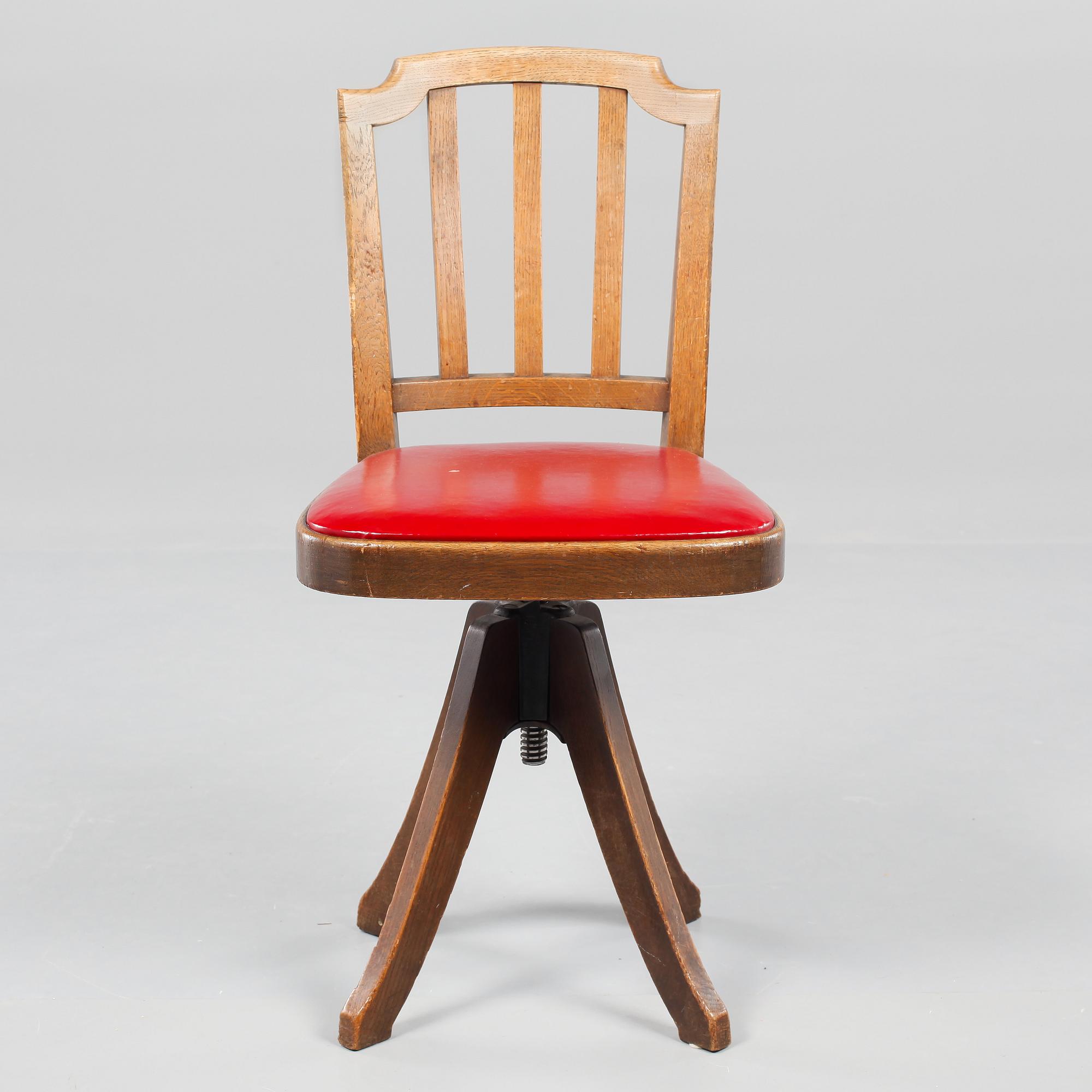 SKRIVBORDSSTOL, 1900-talets andra hälft.