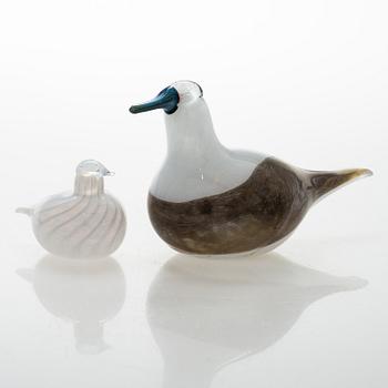 OIVA TOIKKA, Two glass birds, incl Annual bird 2006, both signed O. Toikka, Nuutajärvi.