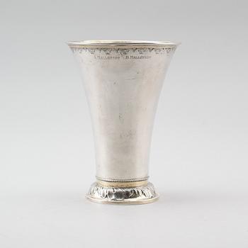 BÄGARE, silver, GAB, Stockholm 1907. Vikt ca 347 g.