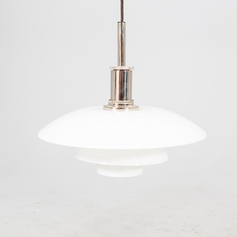 Poul Henningsen, taklampa, PH 4 1/2 för Louis Poulson, Danmark.