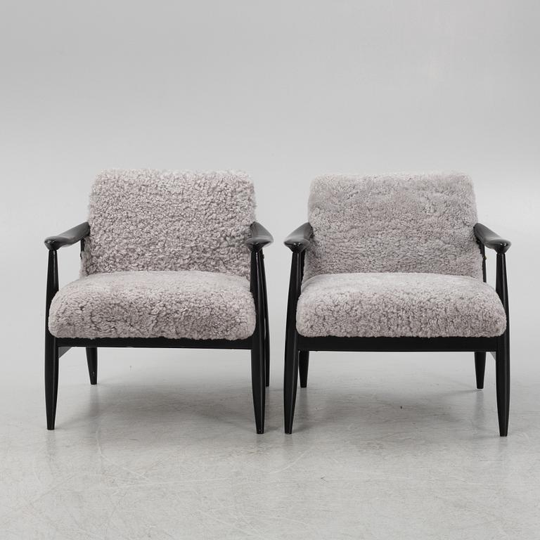 A pair of easy chairs, 1950's/60's.