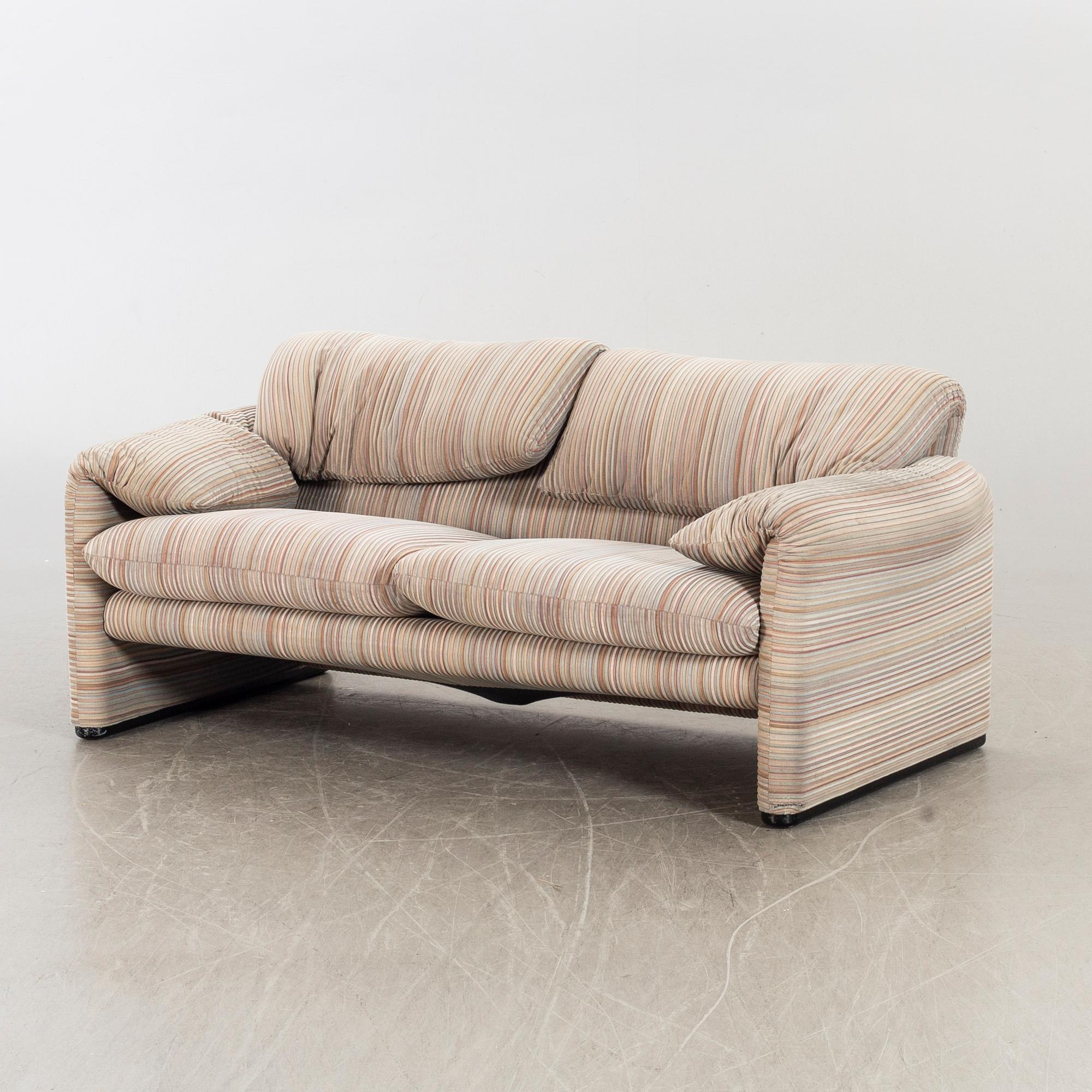 VICO MAGISTRETTI, soffa "Maralunga"för Cassina 1900-talets senare del.